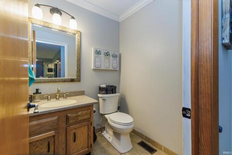 7509 W River Road Yorktown IN 47396