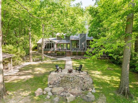 7509 W River Road Yorktown IN 47396
