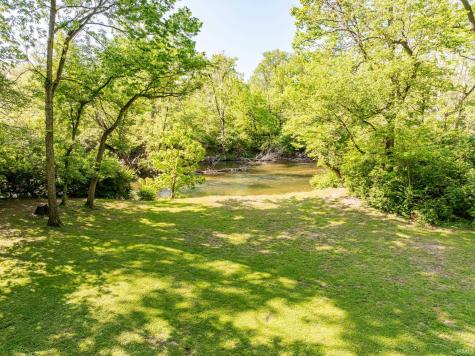 7509 W River Road Yorktown IN 47396