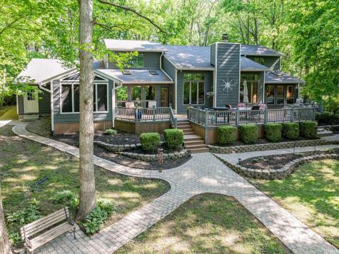 7509 W River Road Yorktown IN 47396