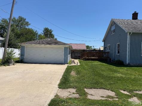 29 NE 6th Street Linton IN 47441