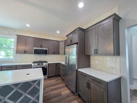 4056 Rosemont Place Mishawaka IN 46544