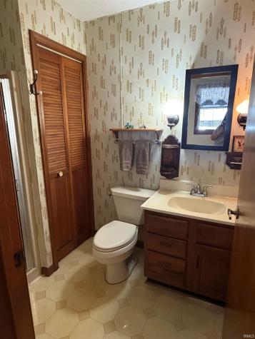 10283 W 100 S Road Wolcott IN 47995