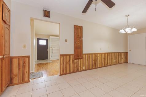 5909 E Robert Street Muncie IN 47303