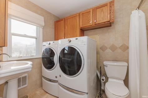 5909 E Robert Street Muncie IN 47303