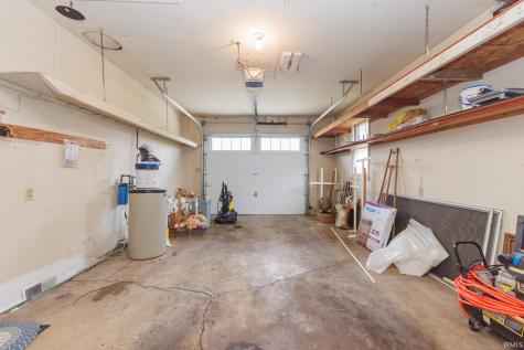 5909 E Robert Street Muncie IN 47303