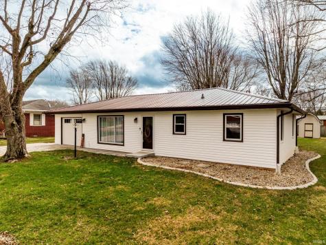 5909 E Robert Street Muncie IN 47303