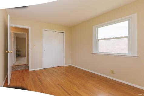 5909 E Robert Street Muncie IN 47303
