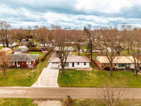 5909 E Robert Street Muncie IN 47303