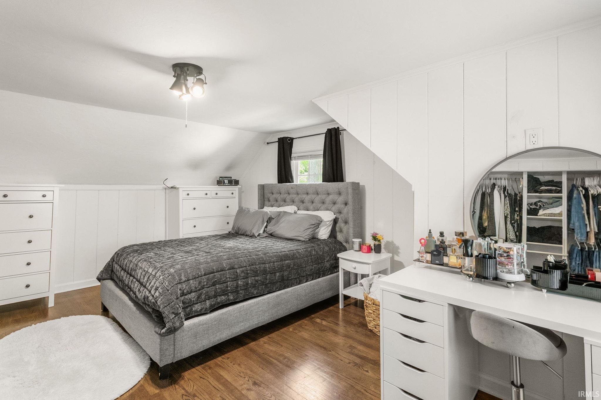 19537 Oakdale Avenue South Bend IN 46637