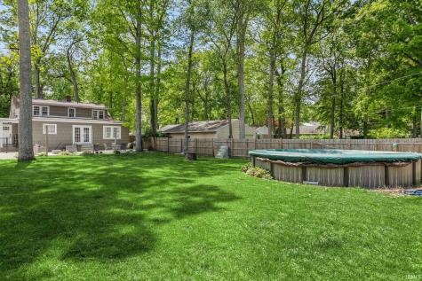 19537 Oakdale Avenue South Bend IN 46637