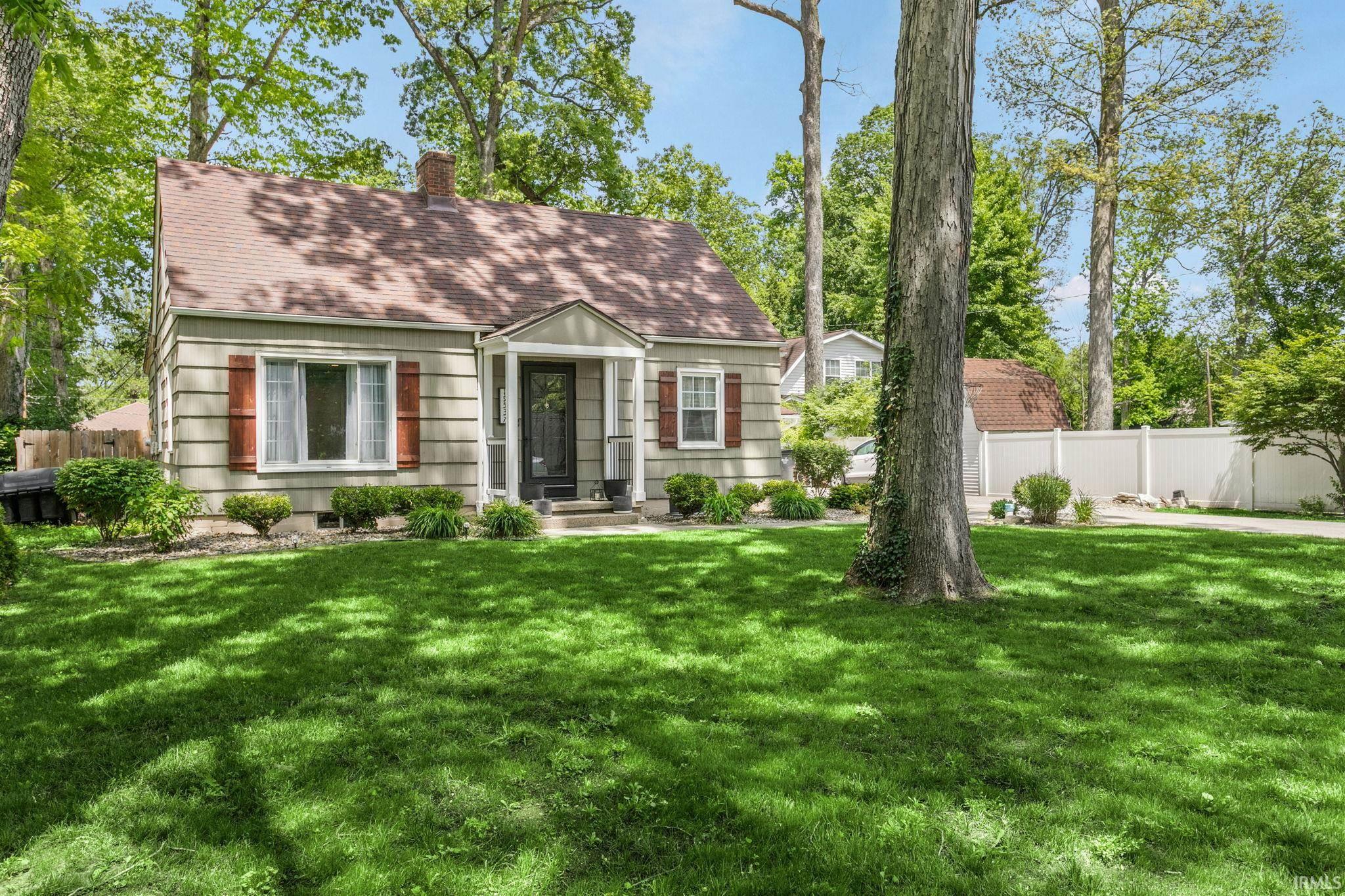 19537 Oakdale Avenue South Bend IN 46637