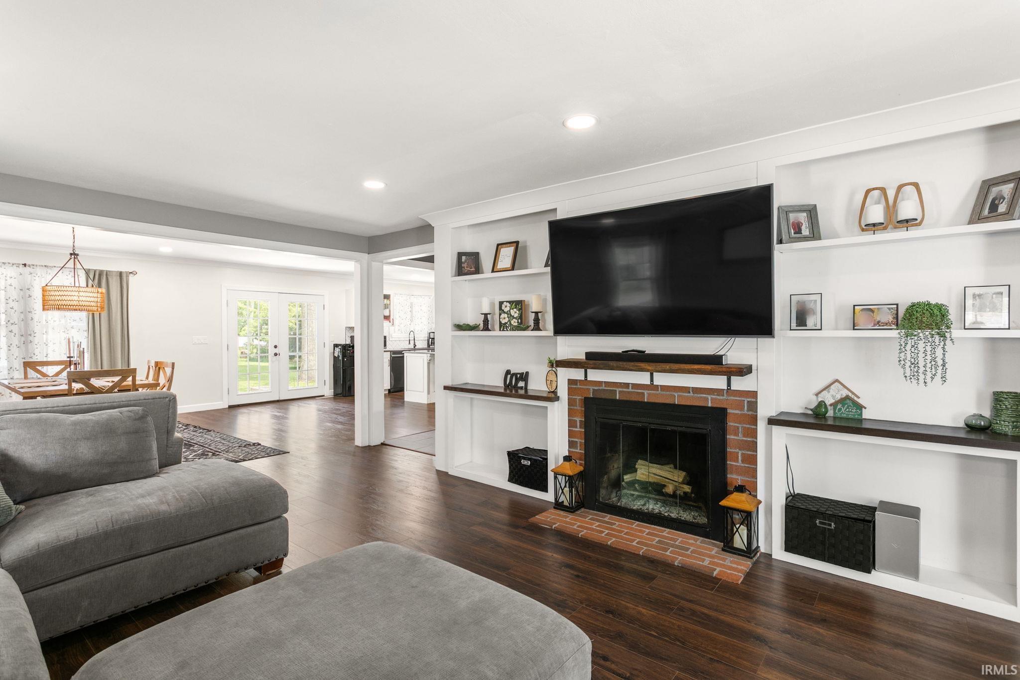 19537 Oakdale Avenue South Bend IN 46637