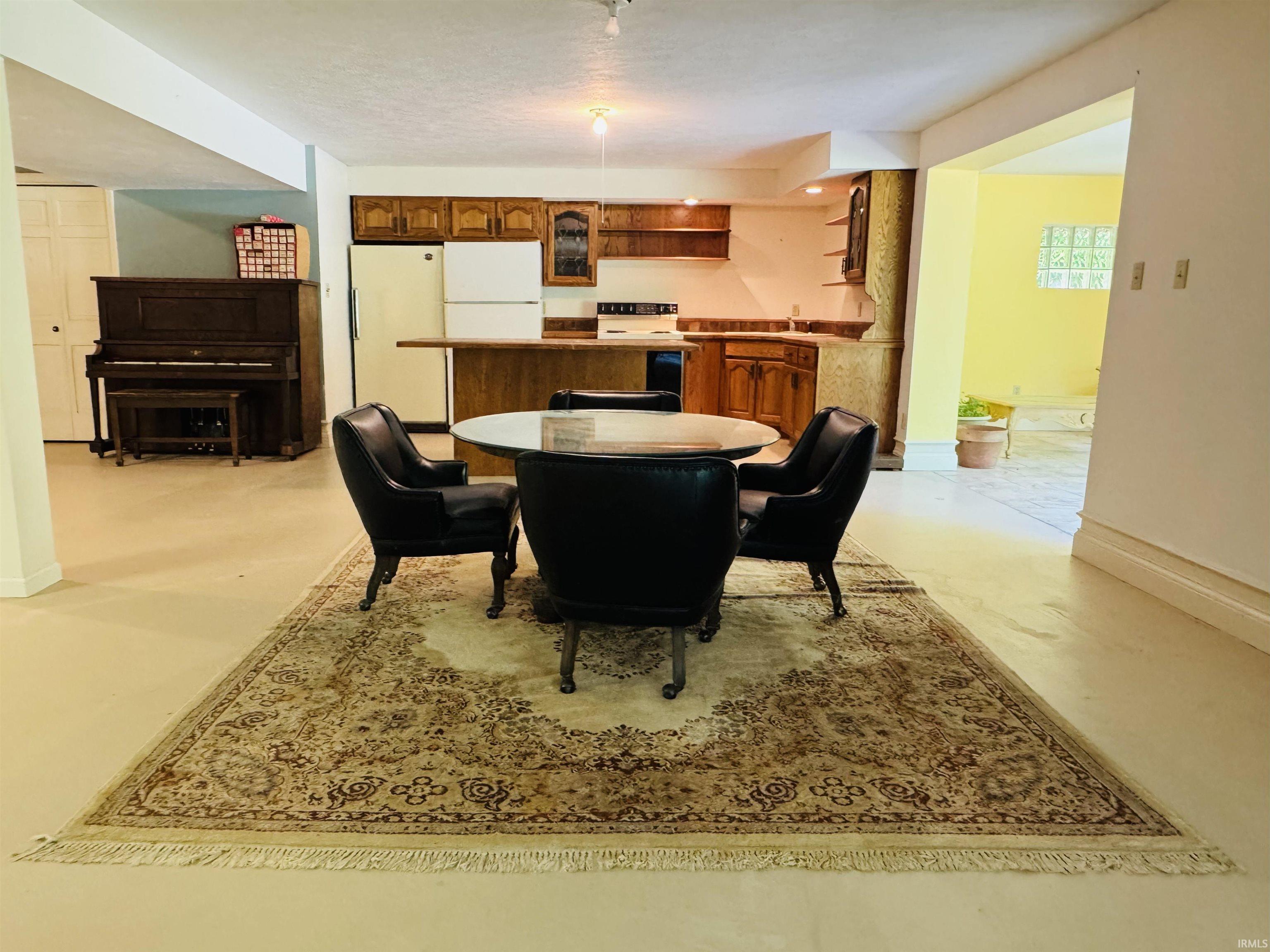 50555 Country Knolls Drive Granger IN 46530