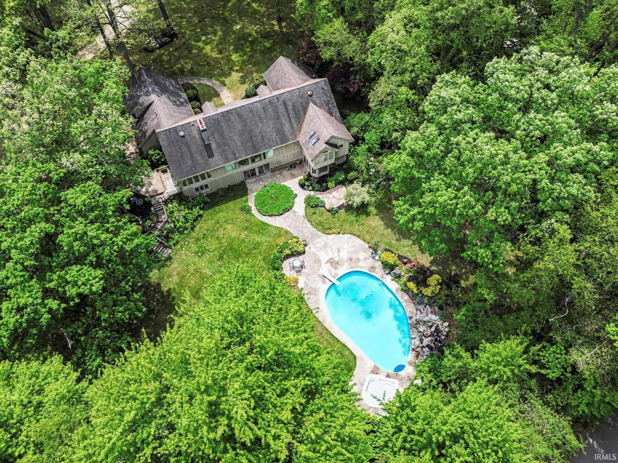 50555 Country Knolls Drive Granger IN 46530