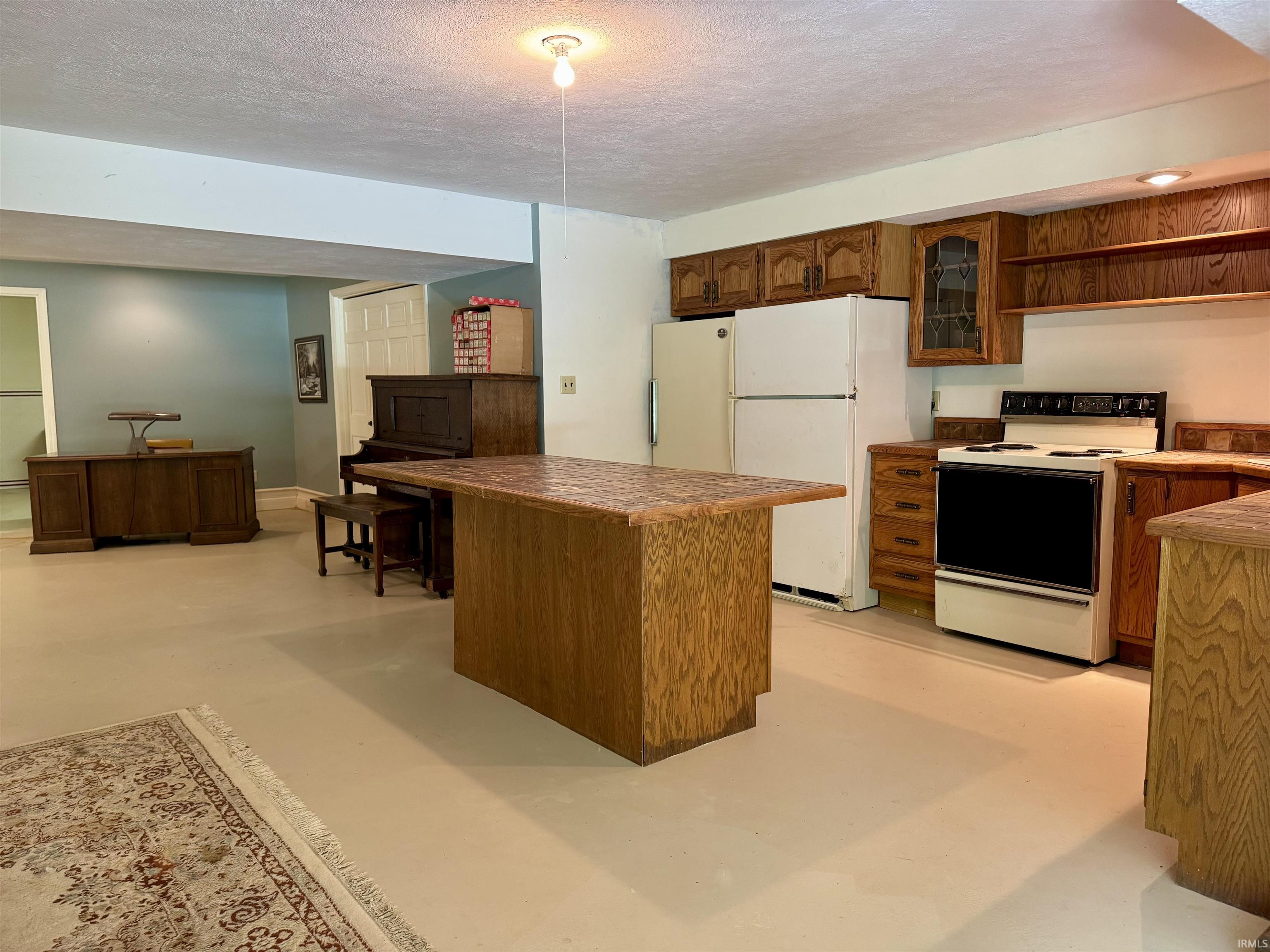 50555 Country Knolls Drive Granger IN 46530