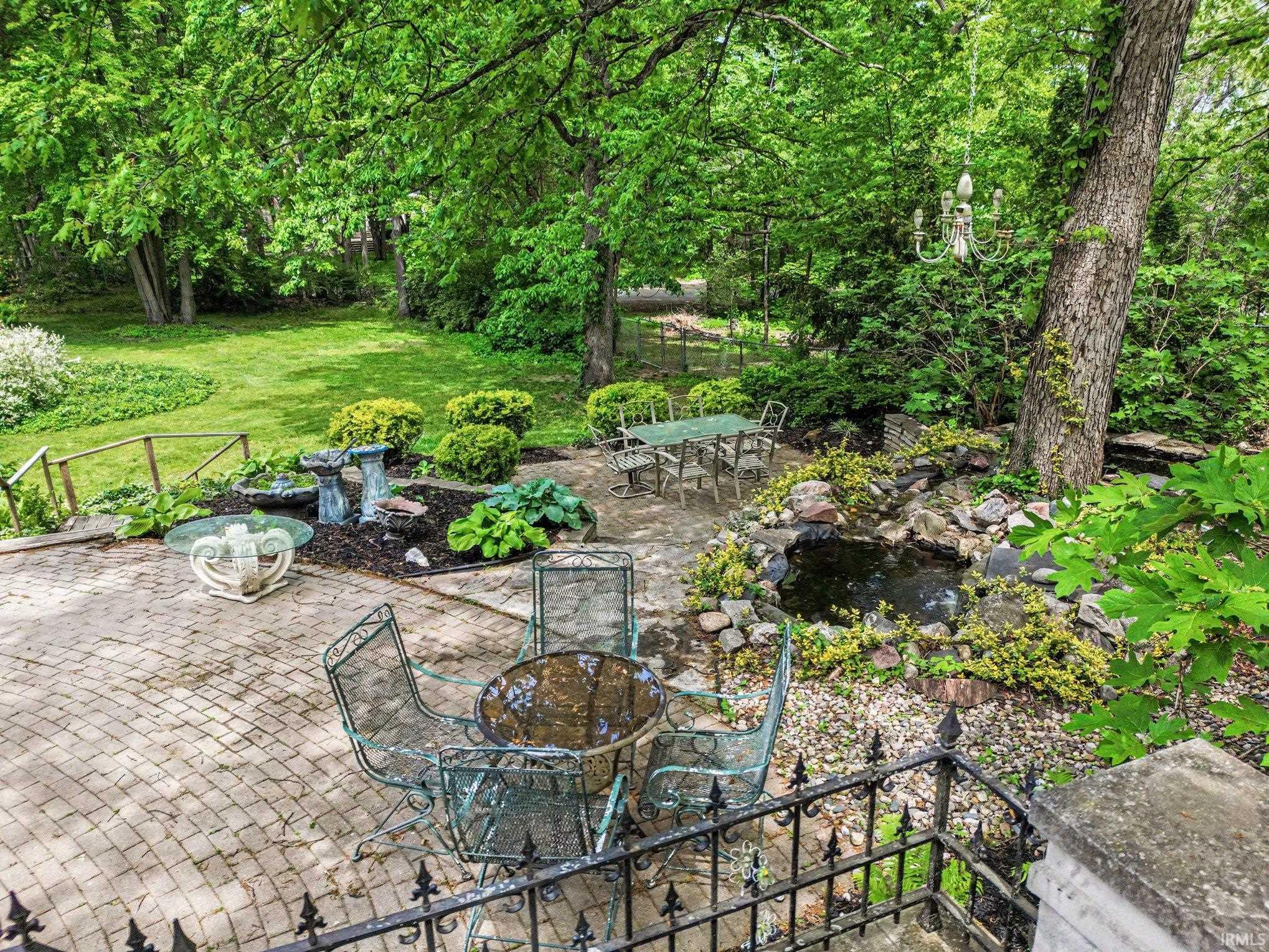50555 Country Knolls Drive Granger IN 46530