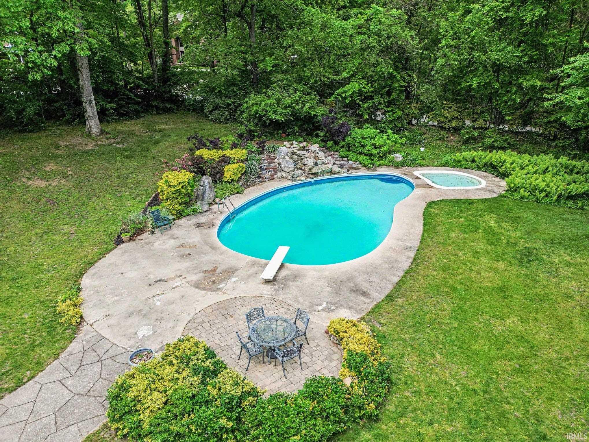 50555 Country Knolls Drive Granger IN 46530