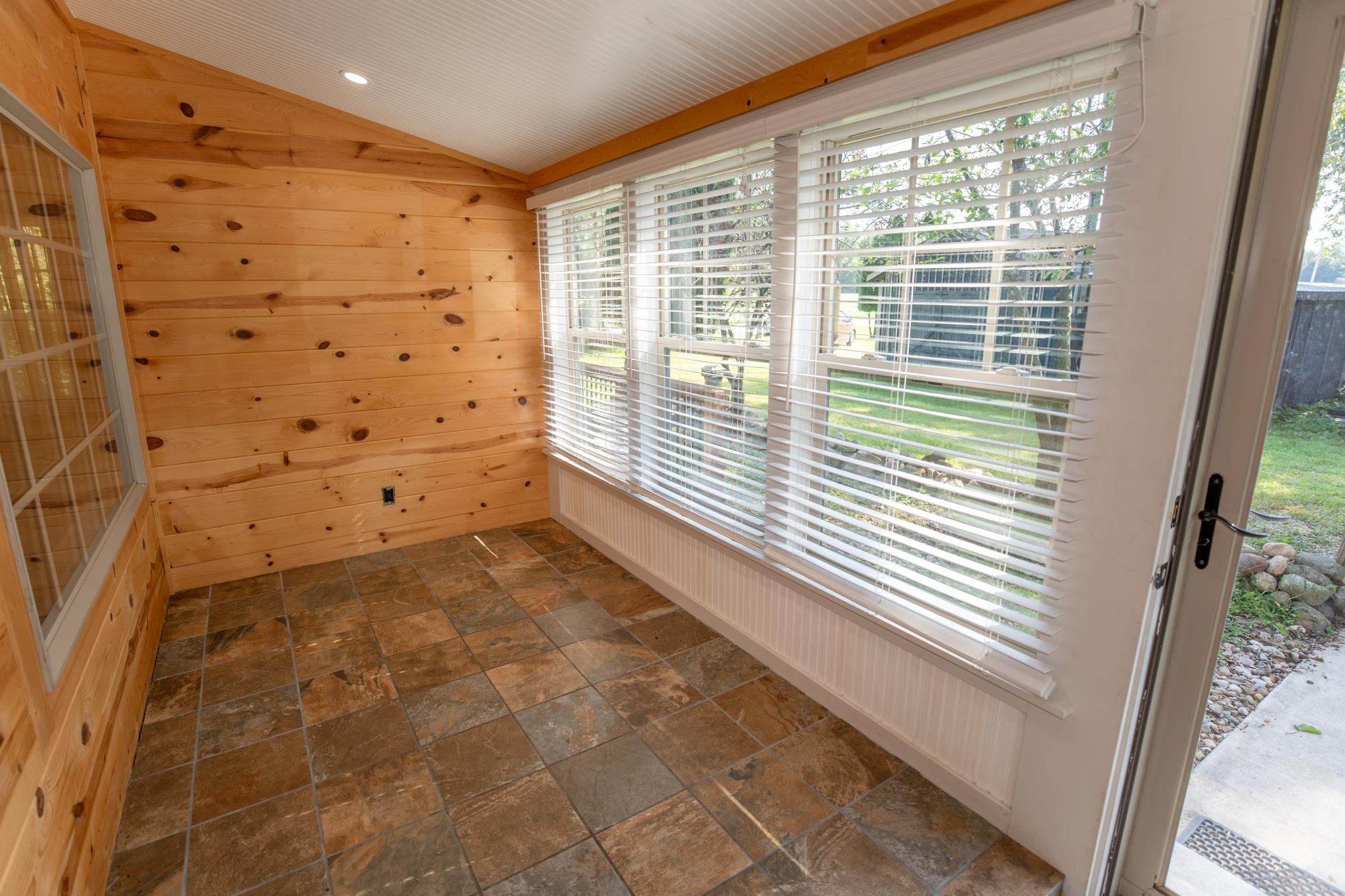 3123 W 450 N Road Rochester IN 46975