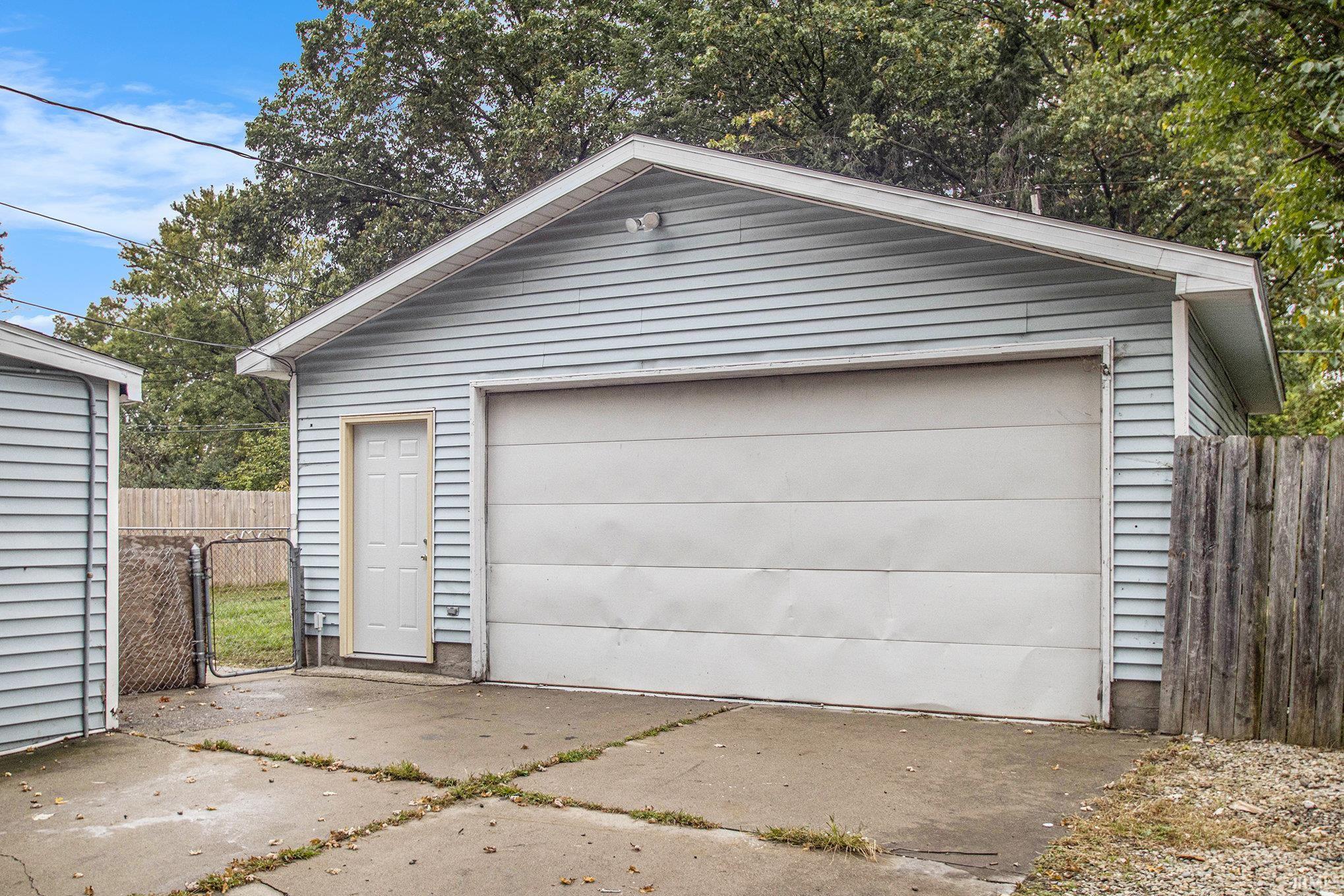 56205 Hoosier Avenue Mishawaka IN 46545