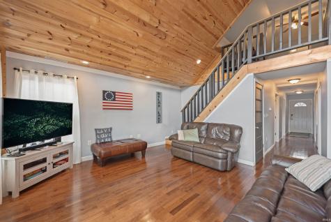6105 N 300 E Monon IN 47959