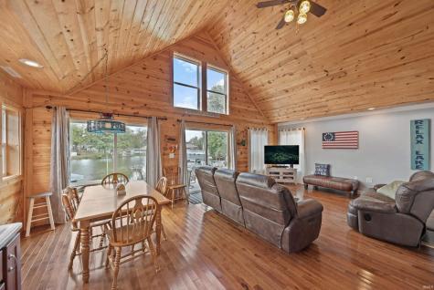 6105 N 300 E Monon IN 47959