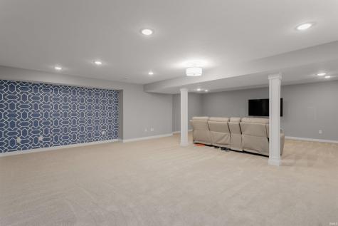 421 Shepherds Way Osceola IN 46561