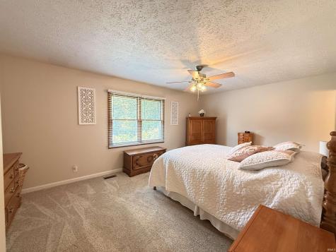 3033 Periwinkle Drive Evansville IN 47720