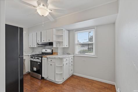 2021 Hollywood Place South Bend IN 46616