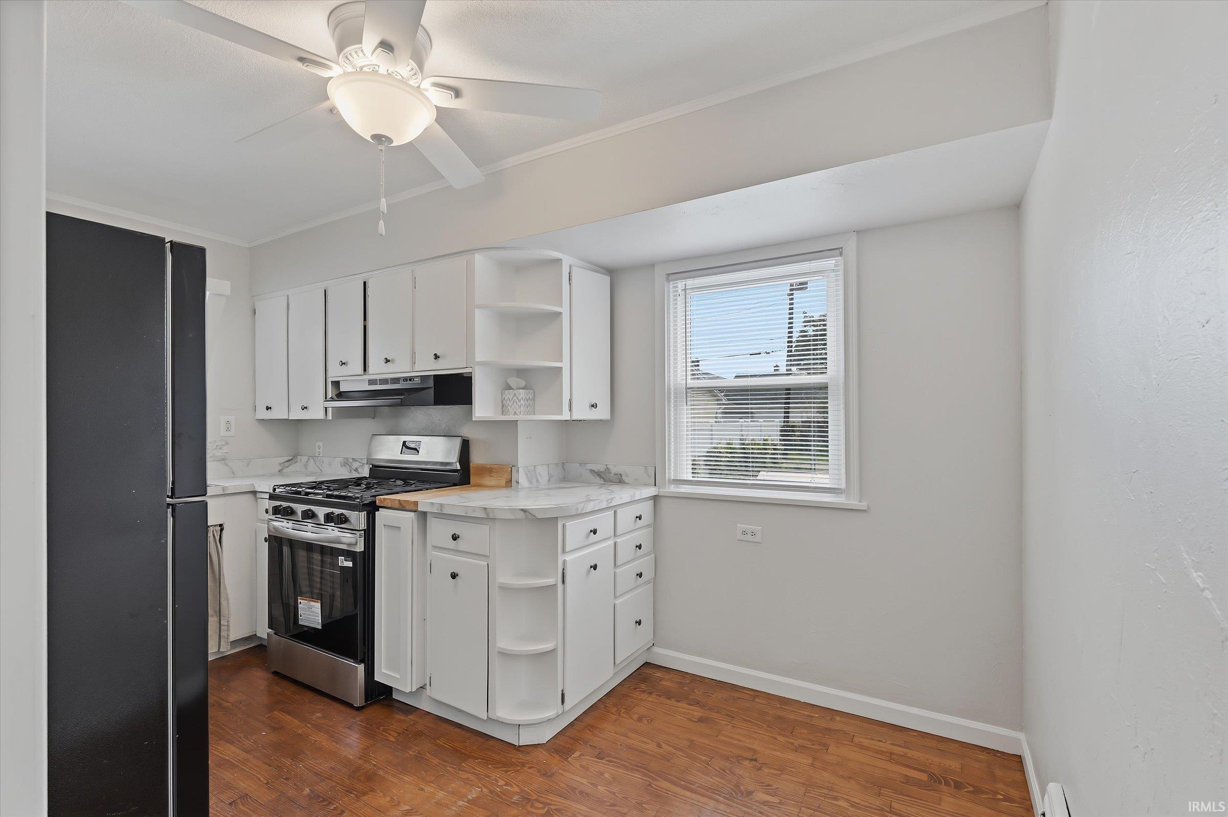 2021 Hollywood Place South Bend IN 46616