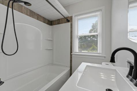 2021 Hollywood Place South Bend IN 46616