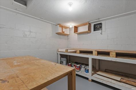 2021 Hollywood Place South Bend IN 46616
