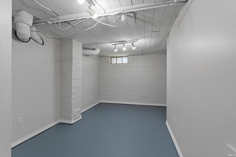 2021 Hollywood Place South Bend IN 46616
