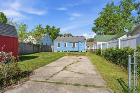 2021 Hollywood Place South Bend IN 46616