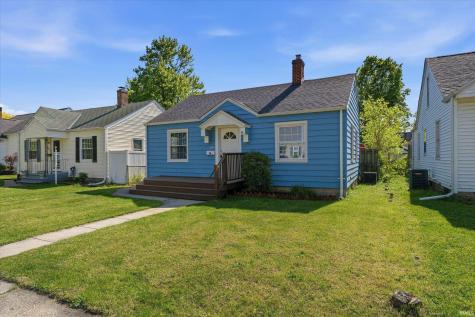 2021 Hollywood Place South Bend IN 46616
