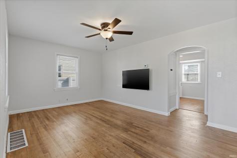2021 Hollywood Place South Bend IN 46616