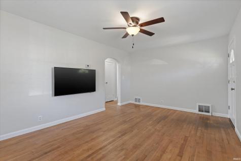 2021 Hollywood Place South Bend IN 46616