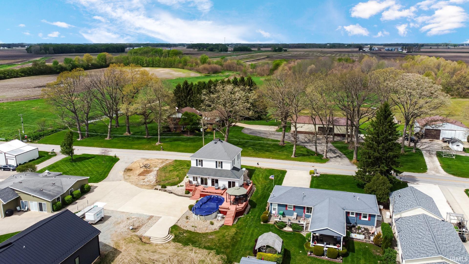 9071 N Shore Drive Bremen IN 46506