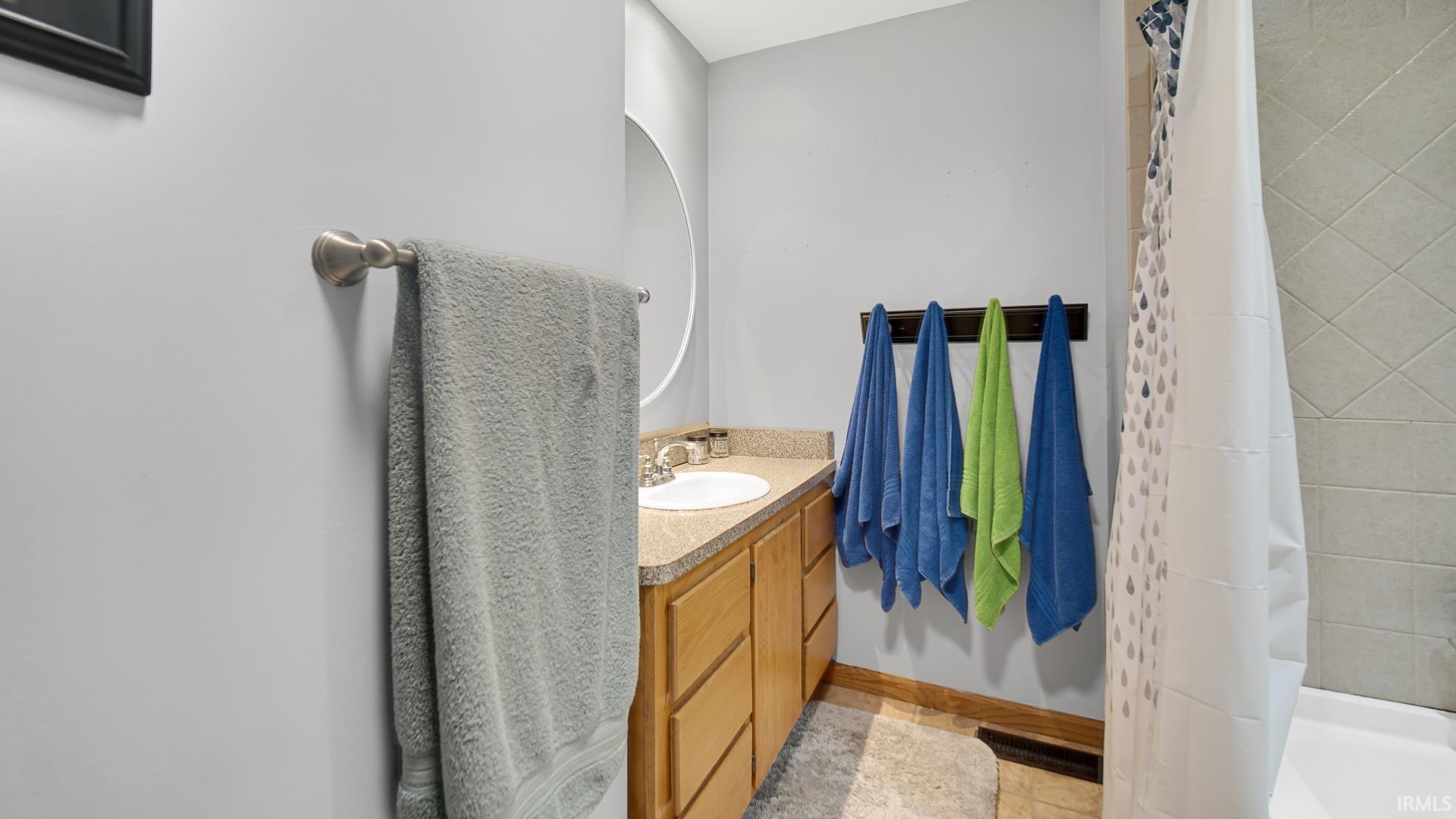 9071 N Shore Drive Bremen IN 46506