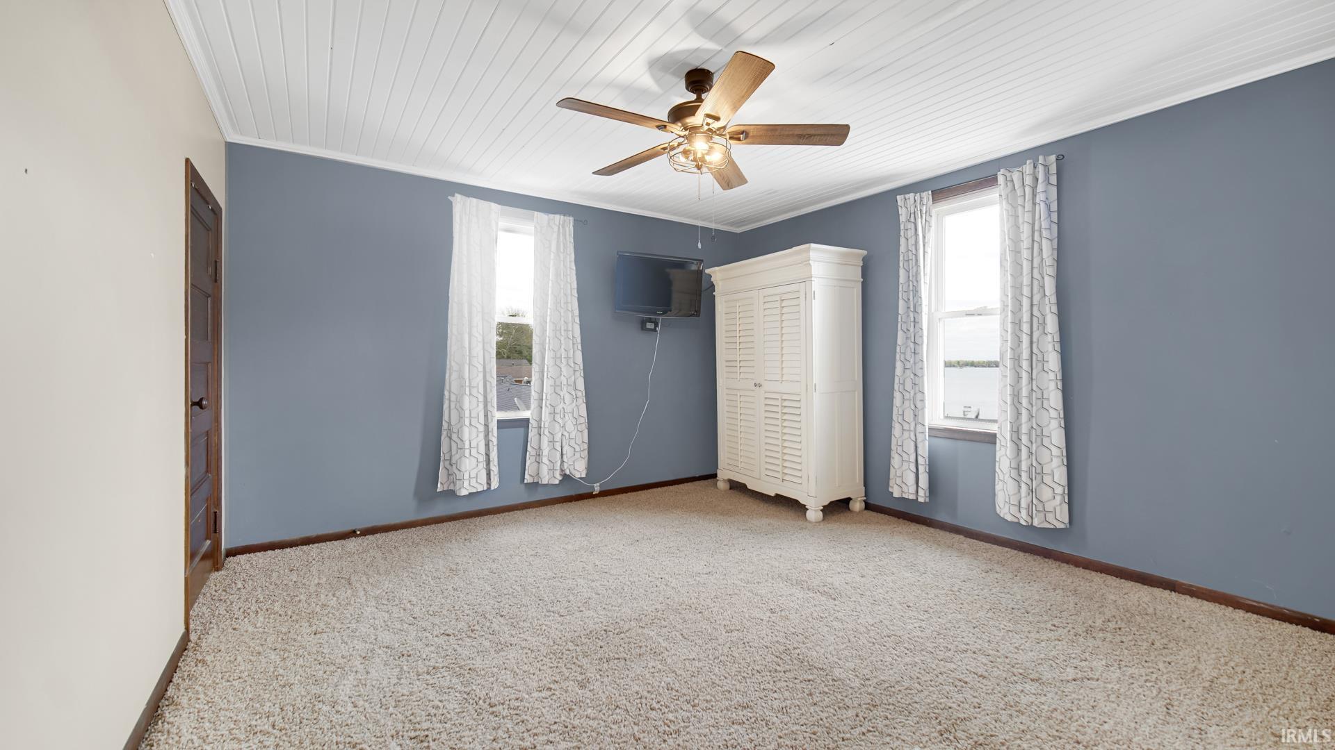 9071 N Shore Drive Bremen IN 46506