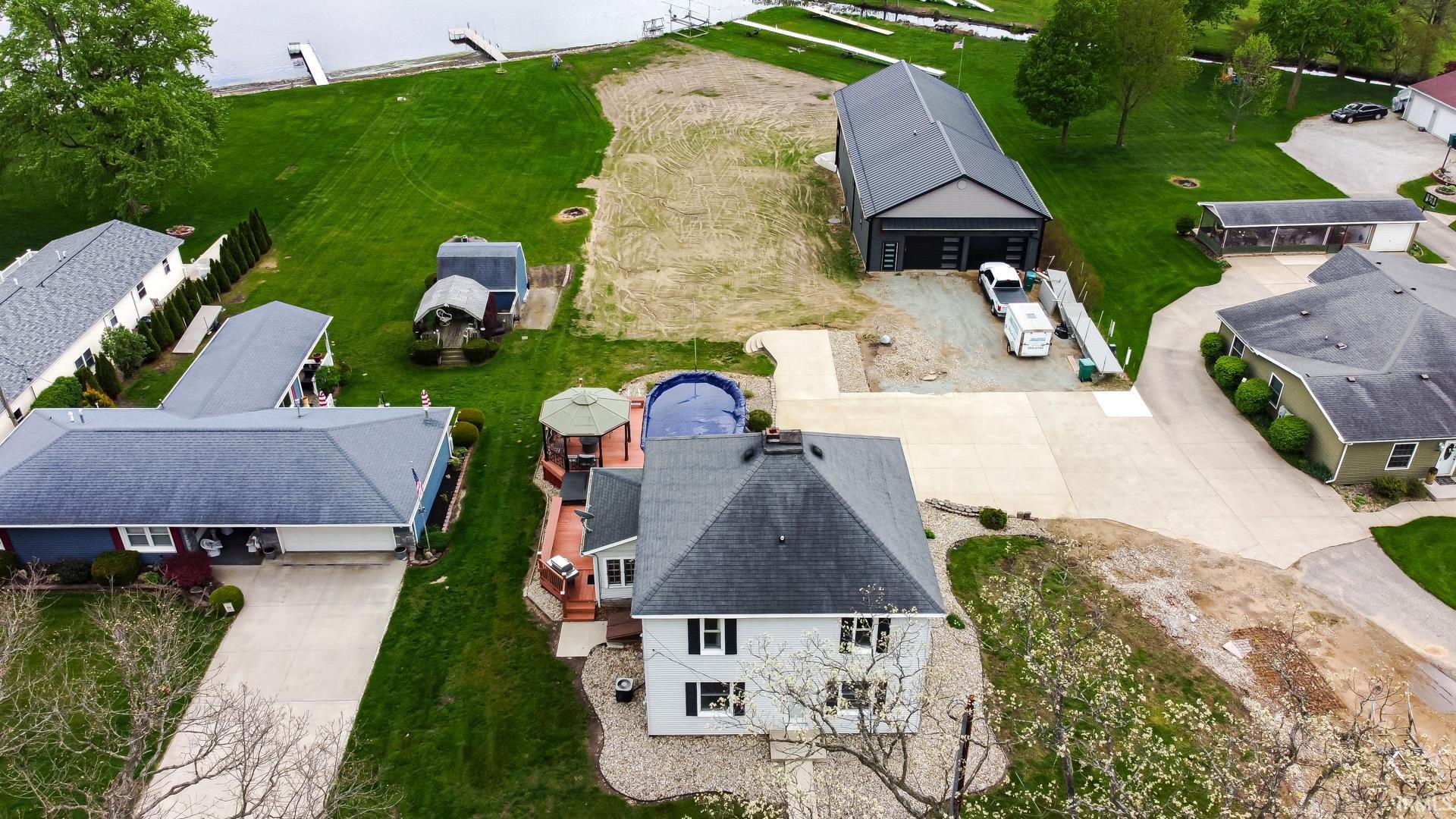 9071 N Shore Drive Bremen IN 46506