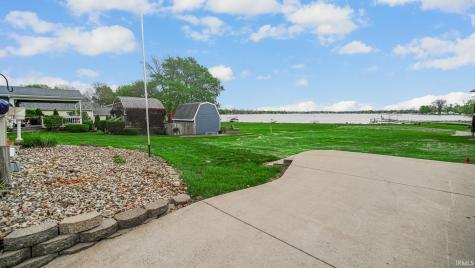 9071 N Shore Drive Bremen IN 46506