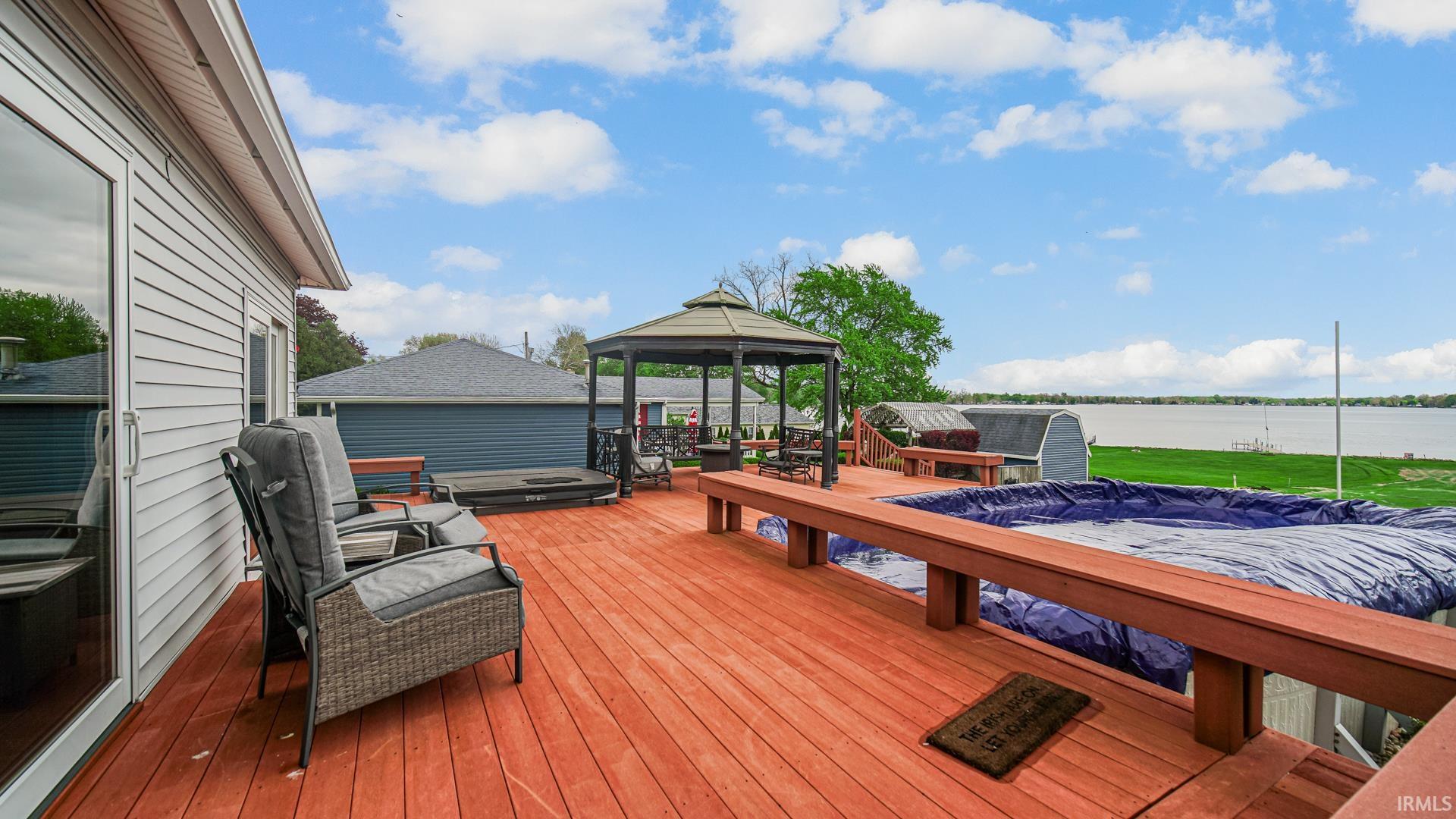 9071 N Shore Drive Bremen IN 46506