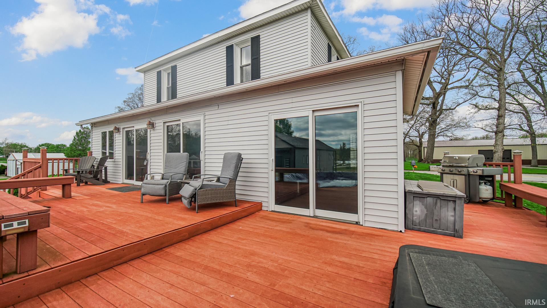 9071 N Shore Drive Bremen IN 46506