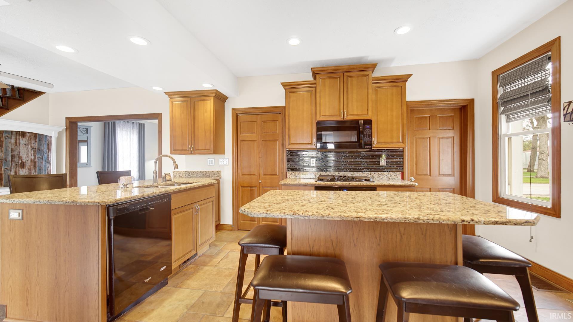 9071 N Shore Drive Bremen IN 46506