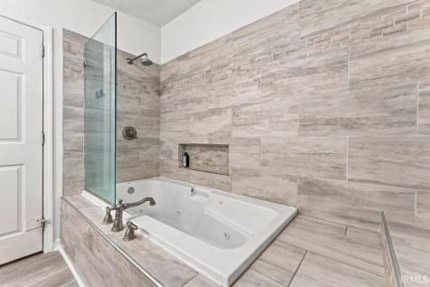 9444 N Gray Avenue Unionville IN 47468