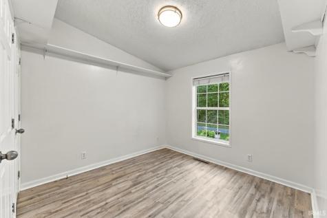 9444 N Gray Avenue Unionville IN 47468