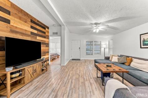 9444 N Gray Avenue Unionville IN 47468