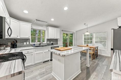 9444 N Gray Avenue Unionville IN 47468