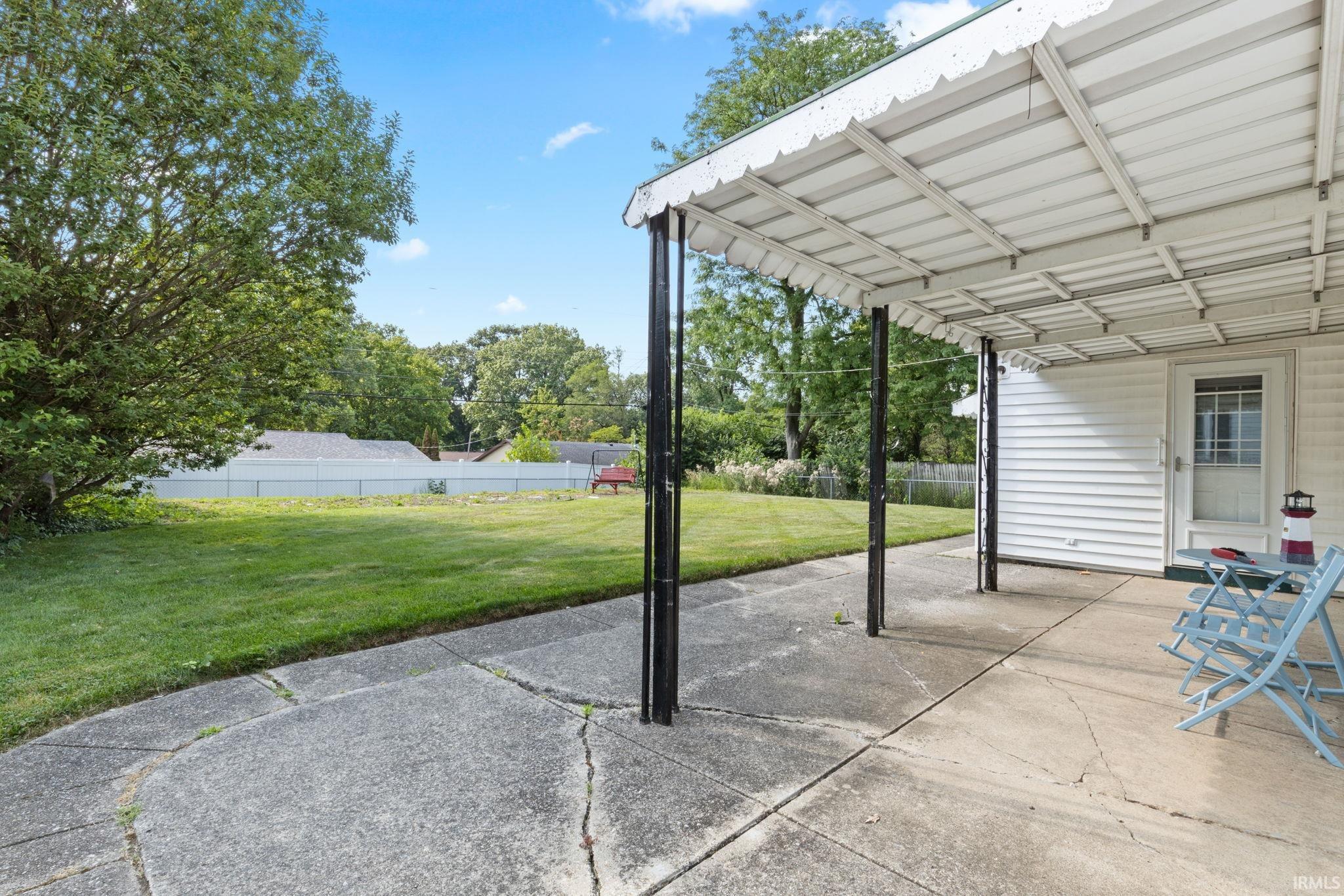 2831 Woodmont Drive South Bend IN 46614